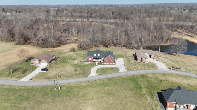 207 Remington Drive, Russell Springs, KY 42642