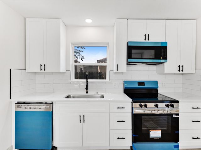 833 Springbrook Drive, Fort Worth, TX 76107