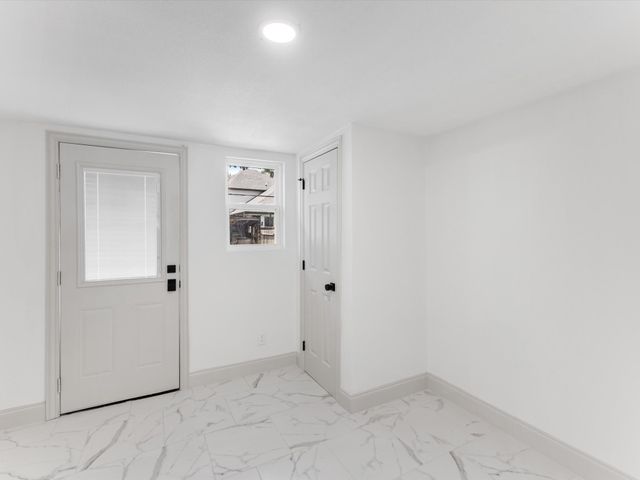 833 Springbrook Drive, Fort Worth, TX 76107