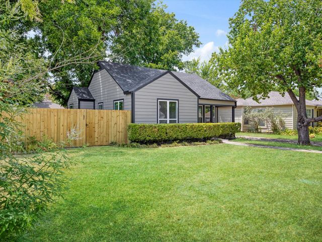 833 Springbrook Drive, Fort Worth, TX 76107
