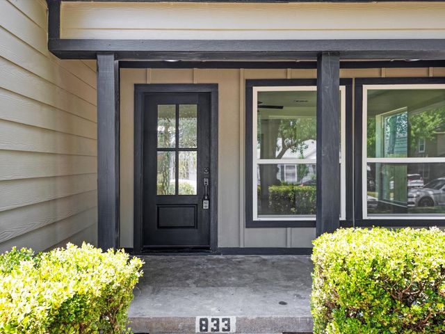 833 Springbrook Drive, Fort Worth, TX 76107