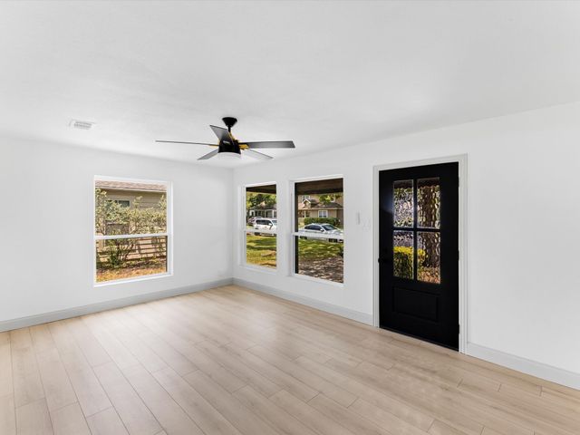 833 Springbrook Drive, Fort Worth, TX 76107