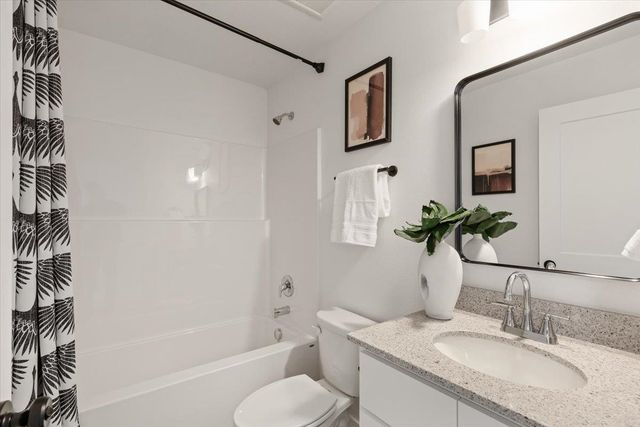 1912 W Buckeye Ave, Spokane, WA 99205