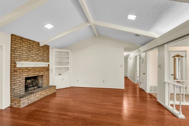 4000 N 30th Street, Waco, TX 76708