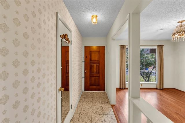 4000 N 30th Street, Waco, TX 76708