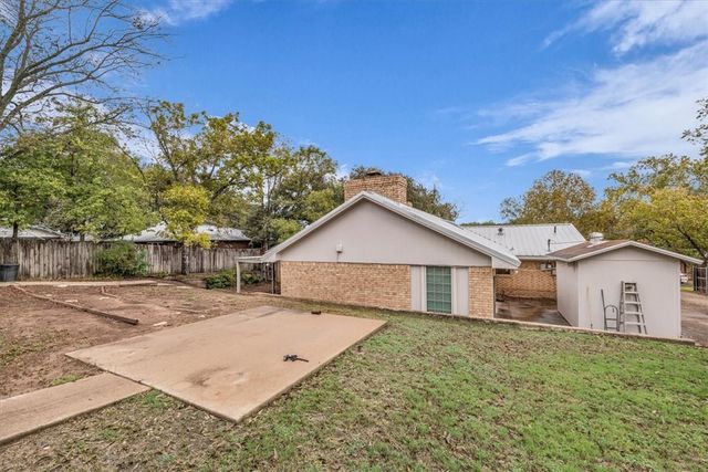 4000 N 30th Street, Waco, TX 76708