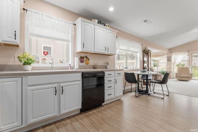 25251 Brynnwood Drive, Elkhart, IN 46514