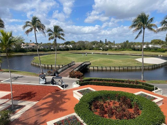 17275 Ventana Drive, Boca Raton, FL 33487