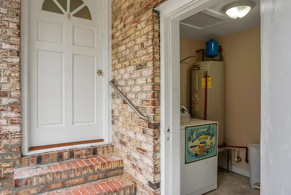 Image 21 of property listing at 429 Sandhill Road, Dorchester, SC 29437