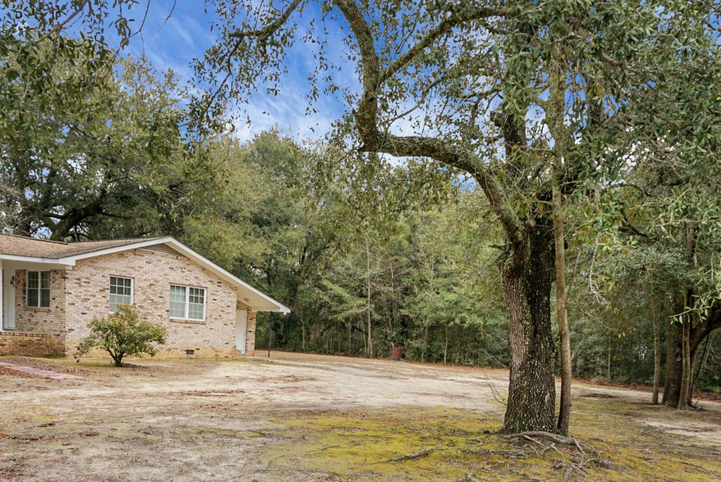 Image 23 of property listing at 429 Sandhill Road, Dorchester, SC 29437