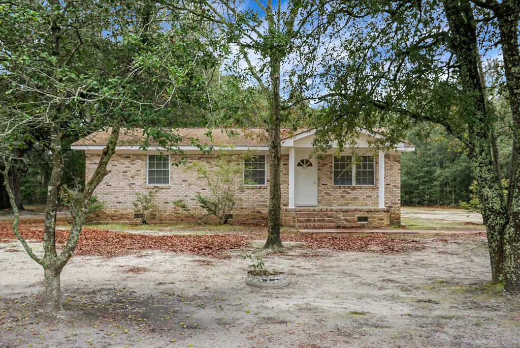 Image 6 of property listing at 429 Sandhill Road, Dorchester, SC 29437
