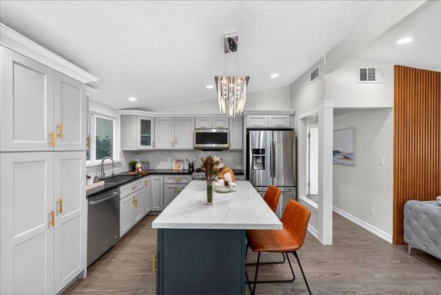 854 Lakewood Drive, Sunnyvale, CA 94089