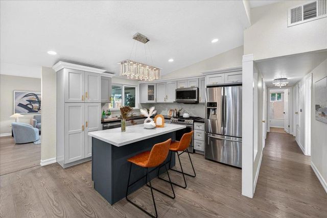 854 Lakewood Drive, Sunnyvale, CA 94089