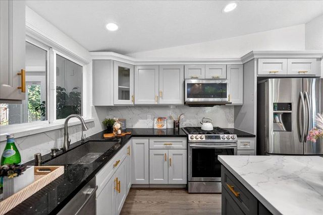 854 Lakewood Drive, Sunnyvale, CA 94089