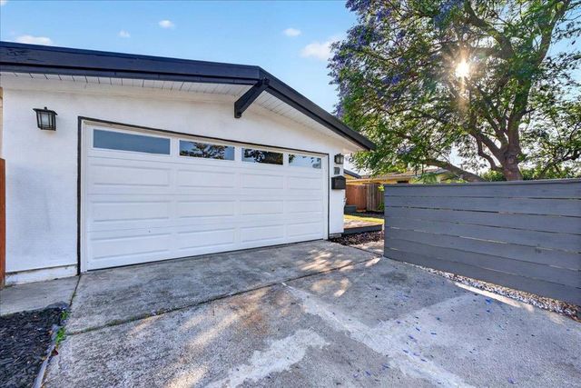 854 Lakewood Drive, Sunnyvale, CA 94089