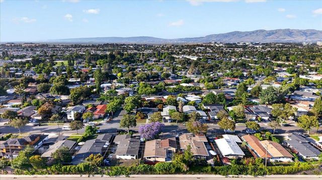 854 Lakewood Drive, Sunnyvale, CA 94089