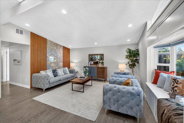 854 Lakewood Drive, Sunnyvale, CA 94089