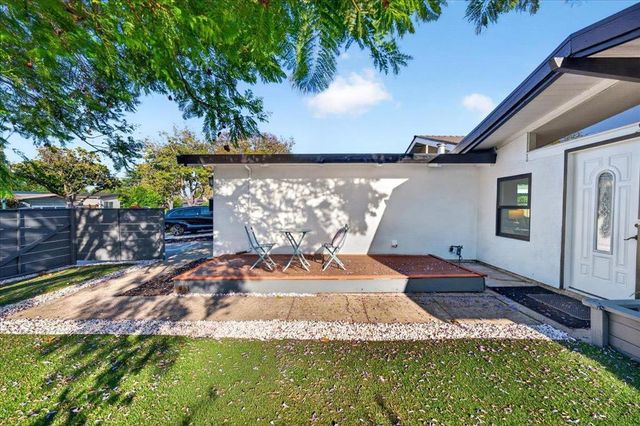 854 Lakewood Drive, Sunnyvale, CA 94089