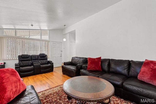 2620 Belair Terrace, Florissant, MO 63033