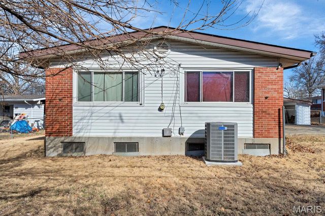 2620 Belair Terrace, Florissant, MO 63033