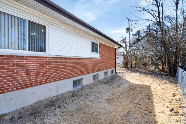 2620 Belair Terrace, Florissant, MO 63033