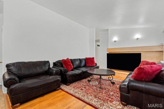 2620 Belair Terrace, Florissant, MO 63033