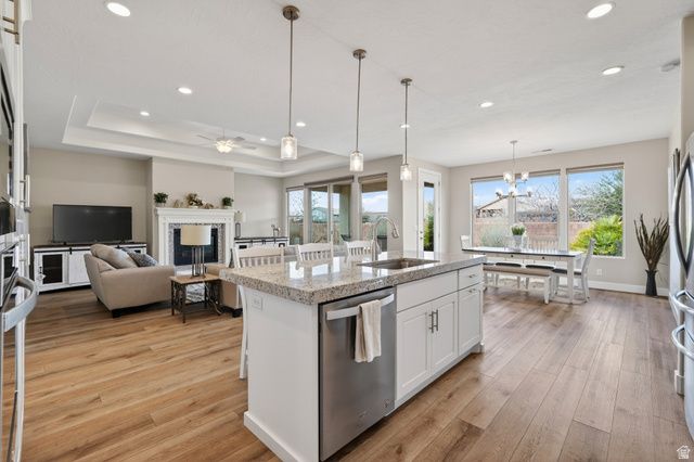284 W VIA MODELO, Washington, UT 84780