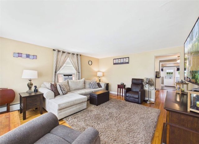 185 Vineyard Road, Warwick, RI 02889