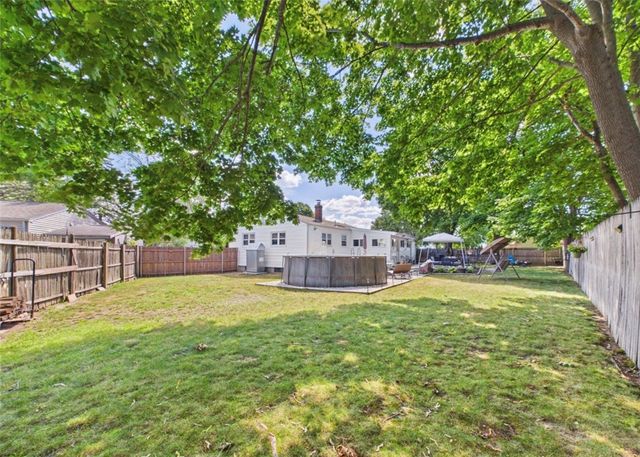 185 Vineyard Road, Warwick, RI 02889