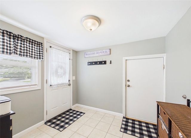 185 Vineyard Road, Warwick, RI 02889