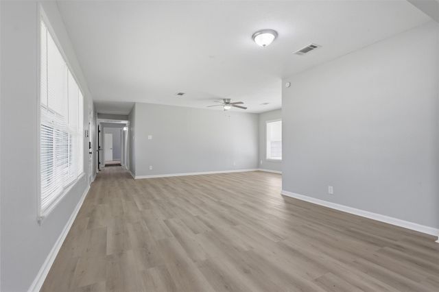 102 Tanglewood Street, Baytown, TX 77520