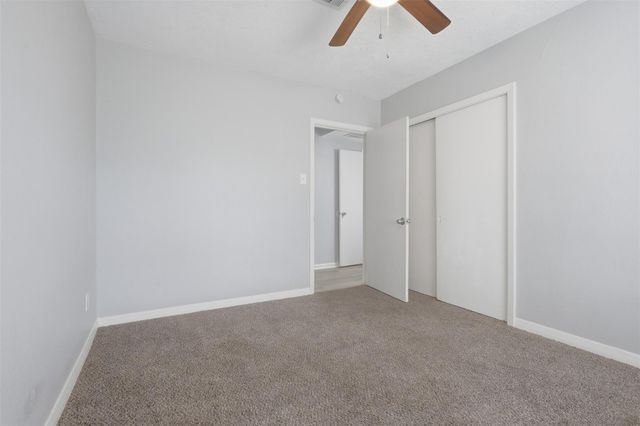 102 Tanglewood Street, Baytown, TX 77520