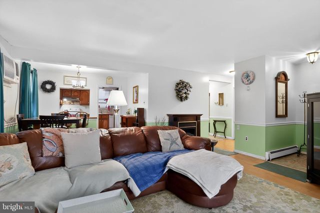 3272 PHILMONT AVE, Huntingdon Valley, PA 19006