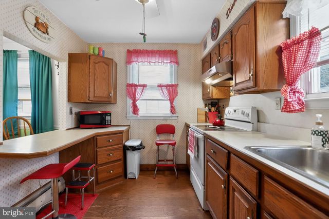 3272 PHILMONT AVE, Huntingdon Valley, PA 19006