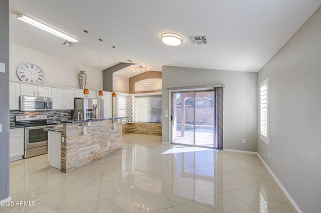 15815 W WASHINGTON Street, Goodyear, AZ 85338