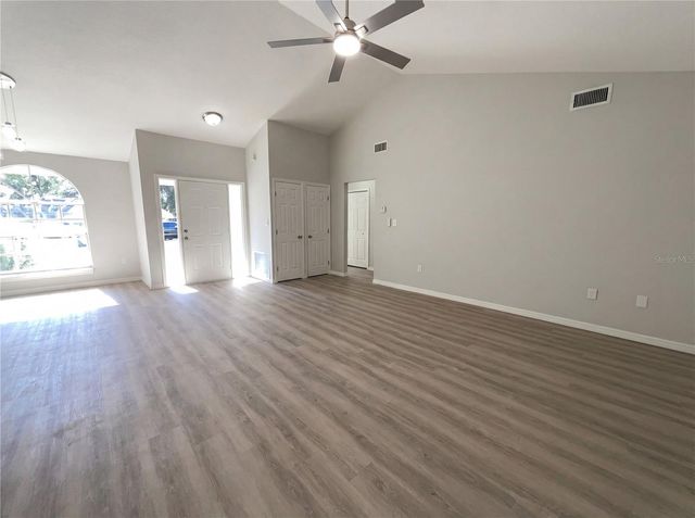 370 S COBBLE COURT, Mount Dora, FL 32757