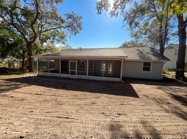 370 S COBBLE COURT, Mount Dora, FL 32757