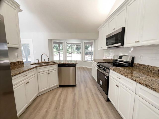 370 S COBBLE COURT, Mount Dora, FL 32757