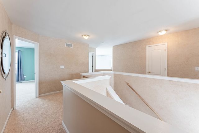 271 Stonegate Road, Bolingbrook, IL 60440