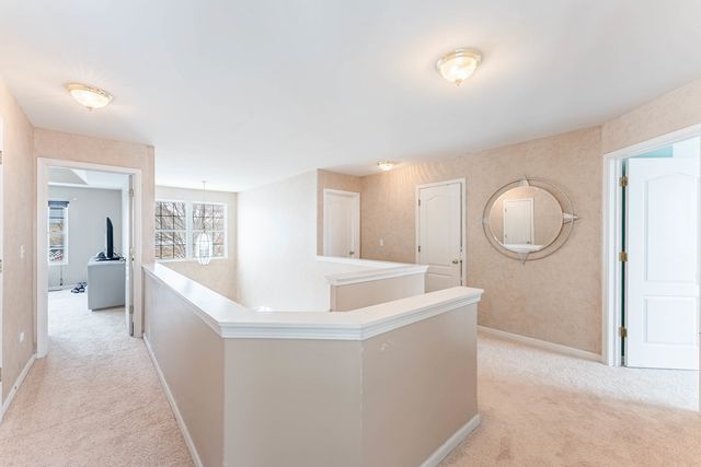 271 Stonegate Road, Bolingbrook, IL 60440