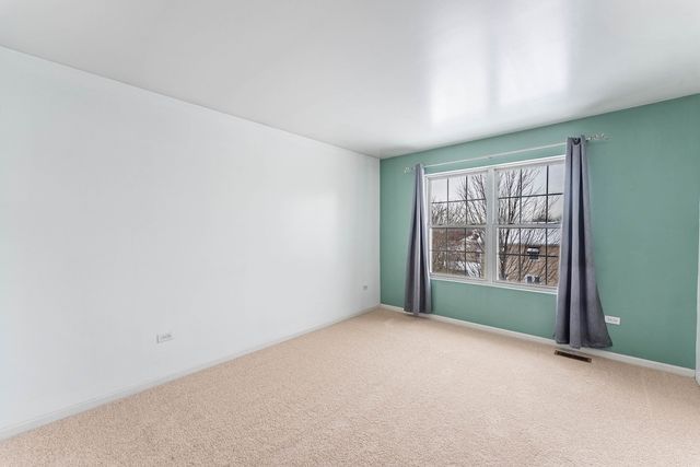 271 Stonegate Road, Bolingbrook, IL 60440