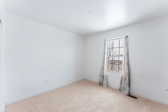 271 Stonegate Road, Bolingbrook, IL 60440