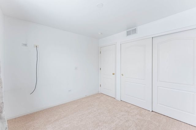 271 Stonegate Road, Bolingbrook, IL 60440