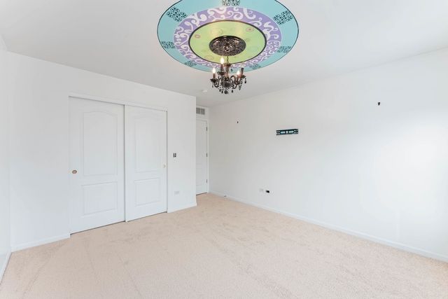 271 Stonegate Road, Bolingbrook, IL 60440