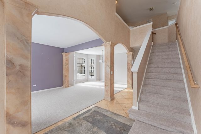 271 Stonegate Road, Bolingbrook, IL 60440