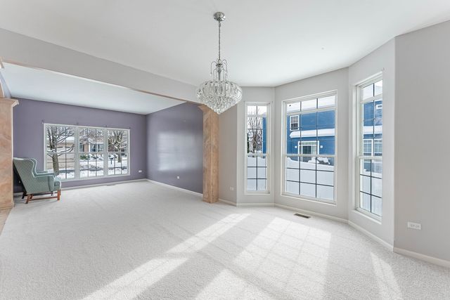 271 Stonegate Road, Bolingbrook, IL 60440