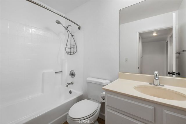 15015 Sherman Way 314, Van Nuys, CA 91405