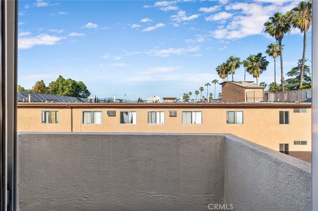 15015 Sherman Way 314, Van Nuys, CA 91405