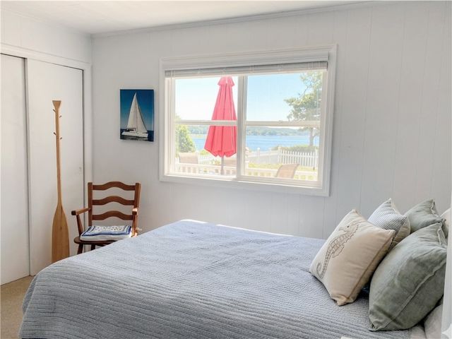 10 Burbank Avenue, Narragansett, RI 02882