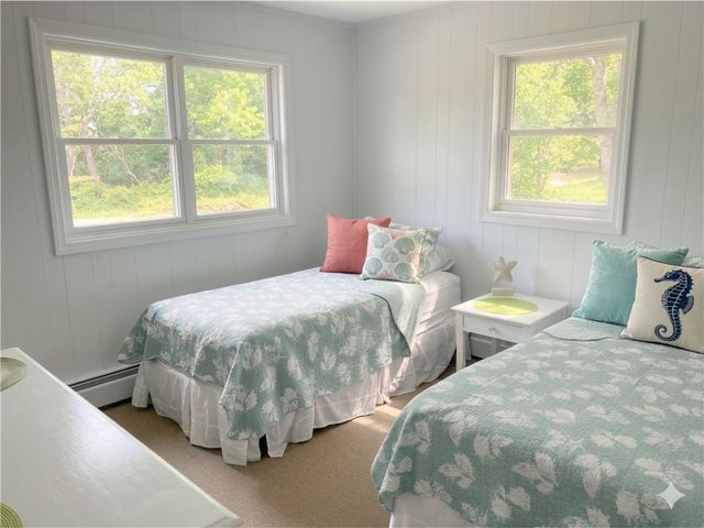 10 Burbank Avenue, Narragansett, RI 02882